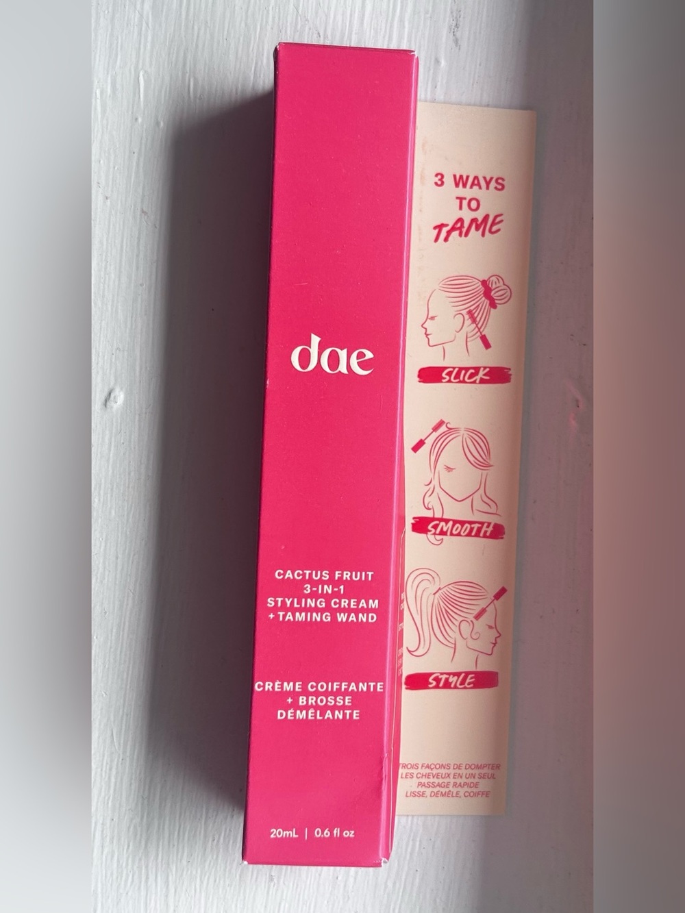 American Eagle Outfitters Cactus Fruit 3-in-1 Styling Cream + Taming Wand — Pink